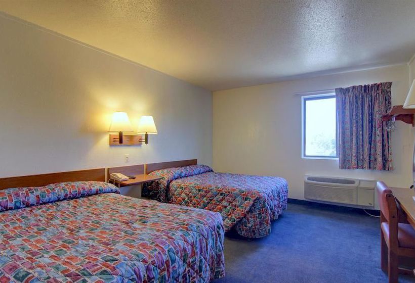 Motel 6 Madison North  | Madison | Wisconsin | United States 9