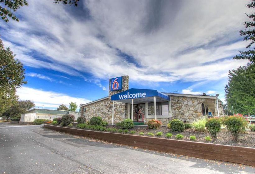Motel 6 Harrisonburg  | Harrisonburg | Virginia | United States 12