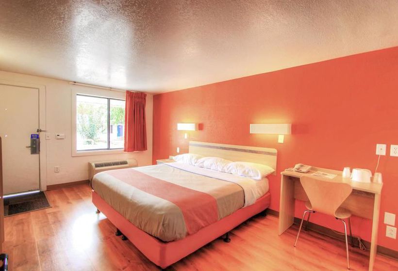 Motel 6 Harrisonburg  | Harrisonburg | Virginia | United States 17