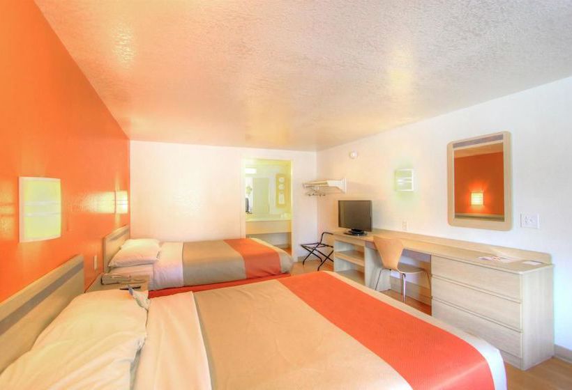 Motel 6 Harrisonburg  | Harrisonburg | Virginia | United States 18