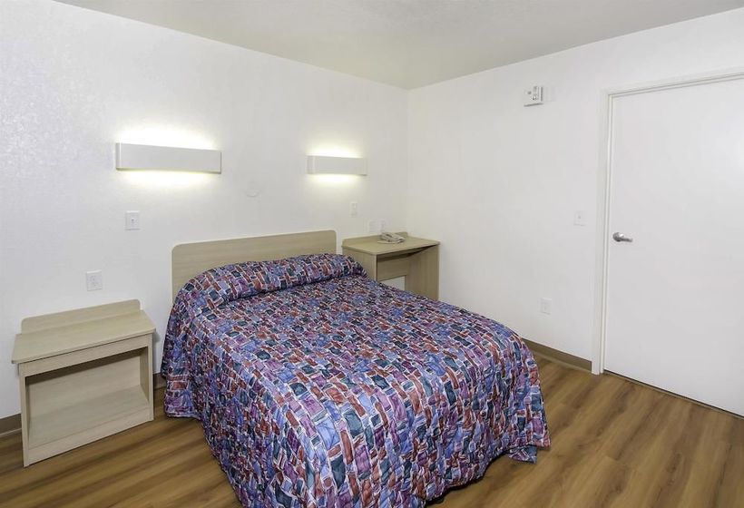 Motel 6 Pueblo I-25  | Pueblo | Colorado | United States 9