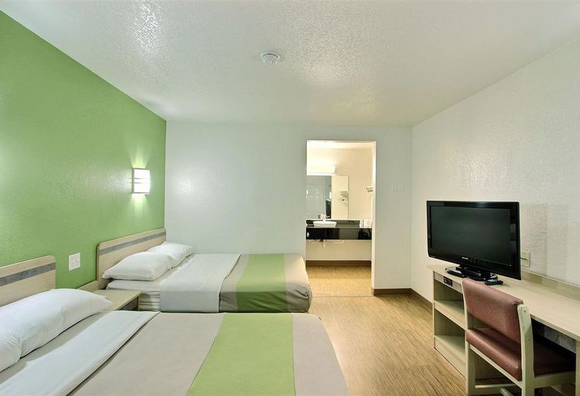 Motel 6 Milwaukee West - Brookfield  | Brookfield | Wisconsin | United States 16