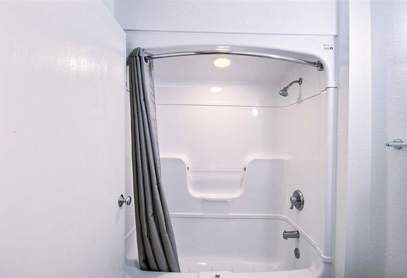 Motel 6 Milwaukee West - Brookfield  | Brookfield | Wisconsin | United States 17