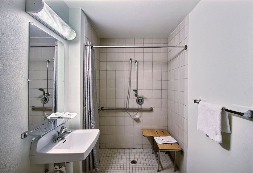 Motel 6 Milwaukee West - Brookfield  | Brookfield | Wisconsin | United States 18