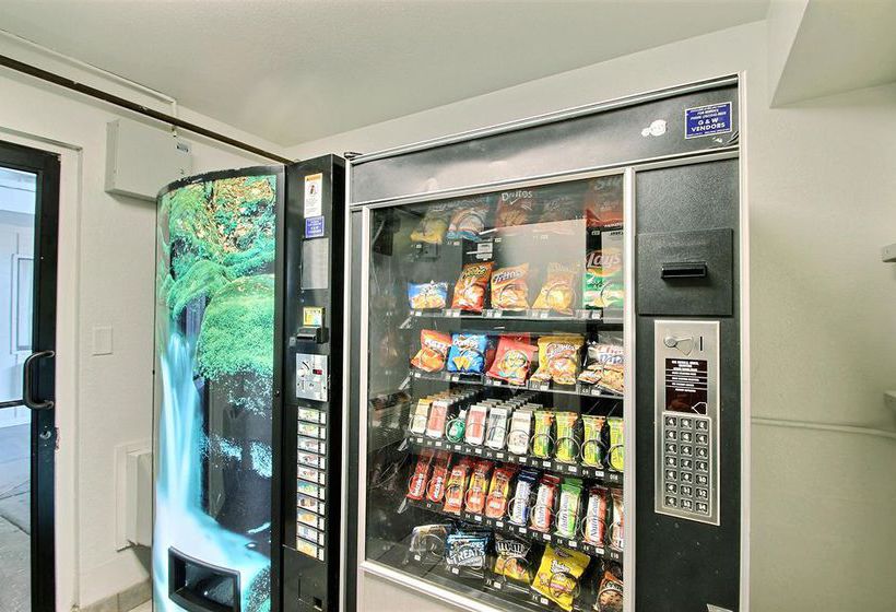 Motel 6 Milwaukee West - Brookfield  | Brookfield | Wisconsin | United States 20