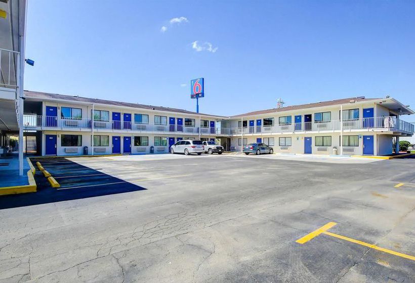 Motel 6 San Antonio East  | San Antonio | Texas | United States 17