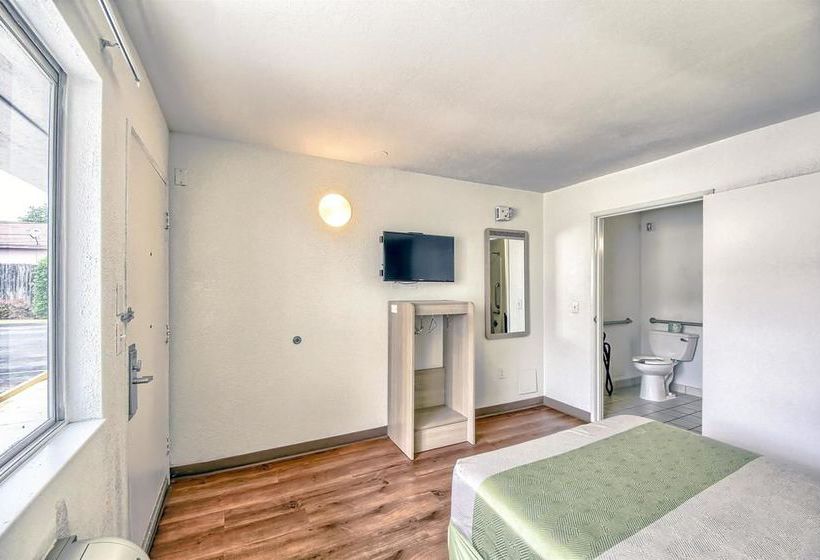 Motel 6 San Antonio East  | San Antonio | Texas | United States 8