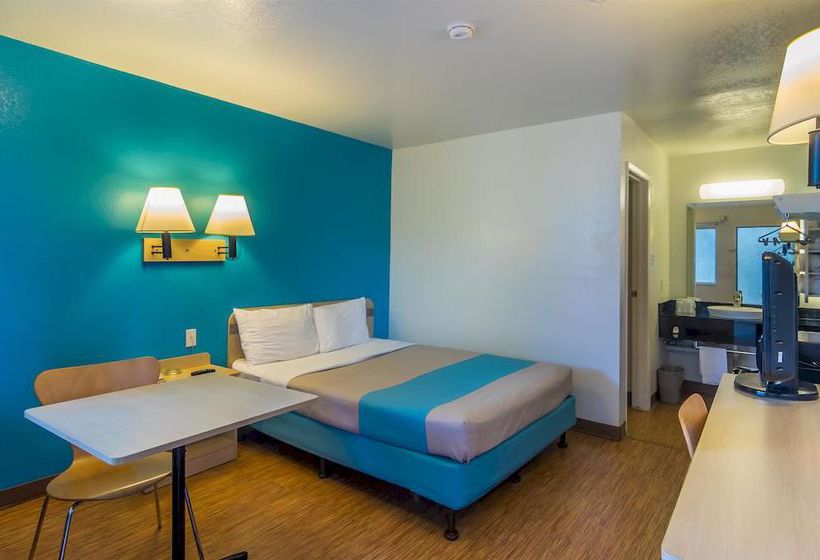 Motel 6 College Station - Bryan  | College Station | Texas | United States 13