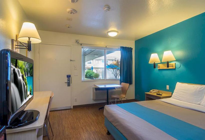 Motel 6 College Station - Bryan  | College Station | Texas | United States 15