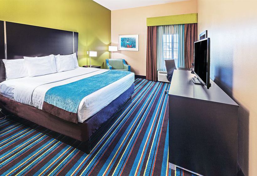 Hotel La Quinta Inn & Suites Muskogee  | Muskogee | Oklahoma | United States 19