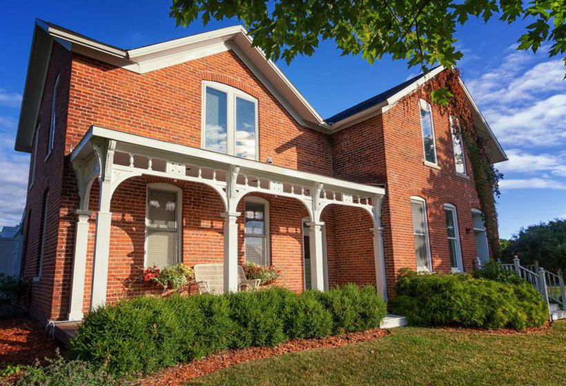 Bed and Breakfast Village House Inn  | Winona | Minnesota | United States 2