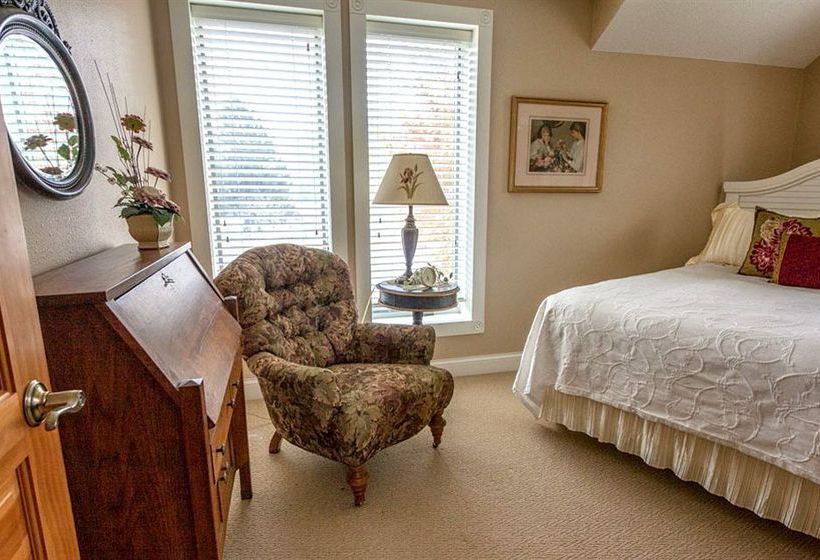 Bed and Breakfast Village House Inn  | Winona | Minnesota | United States 4