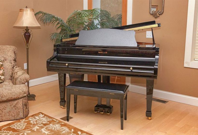 Bed and Breakfast Village House Inn  | Winona | Minnesota | United States 6