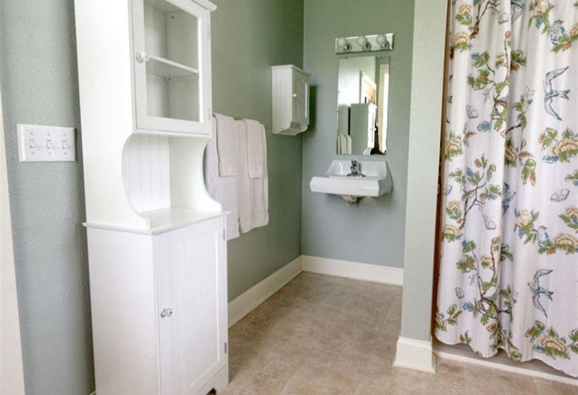 Bed and Breakfast Village House Inn  | Winona | Minnesota | United States 7