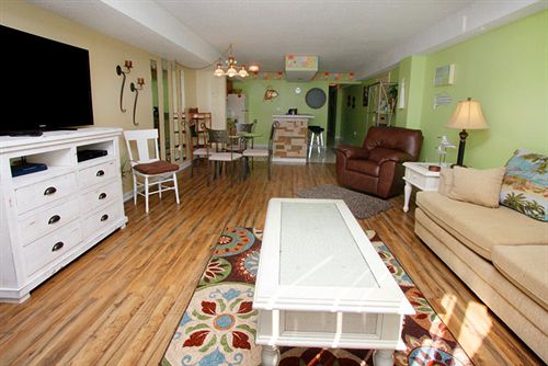 Hotel Oceans By Elliott Beach Rentals  | North Myrtle Beach | South Carolina | United States 13