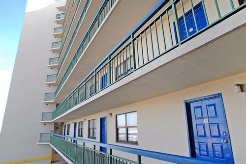 Hotel Oceans By Elliott Beach Rentals  | North Myrtle Beach | South Carolina | United States 19