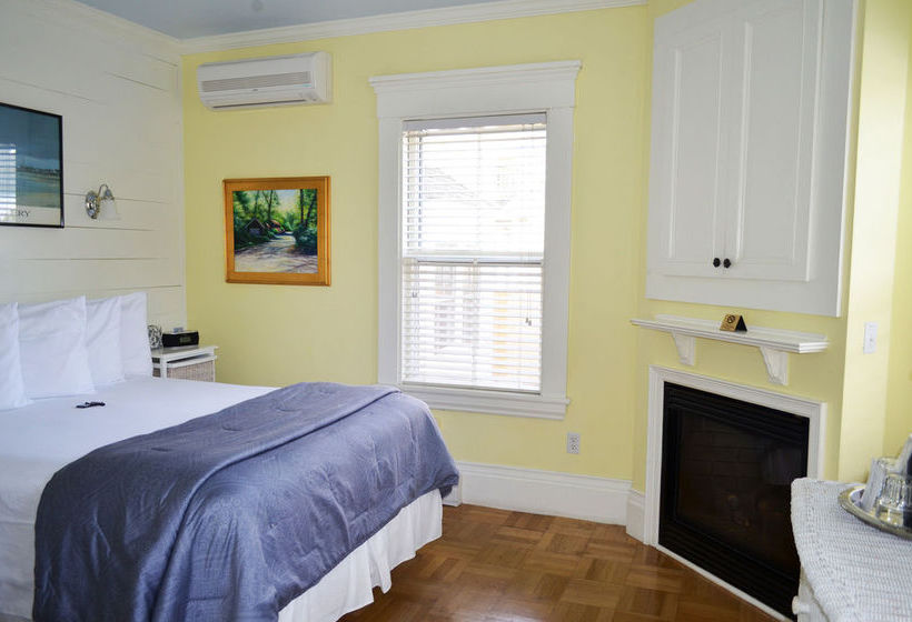 Admirals Landing Bed & Breakfast  | Provincetown | Massachusetts | United States 1