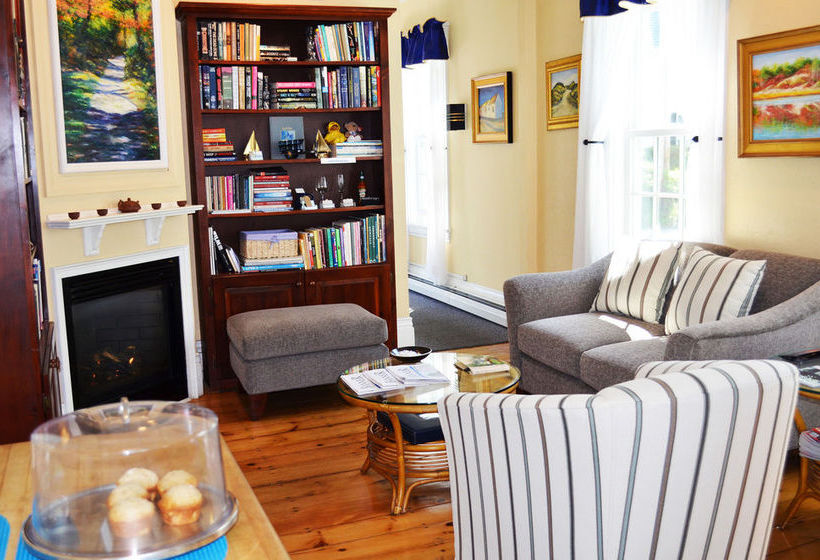 Admirals Landing Bed & Breakfast  | Provincetown | Massachusetts | United States 3