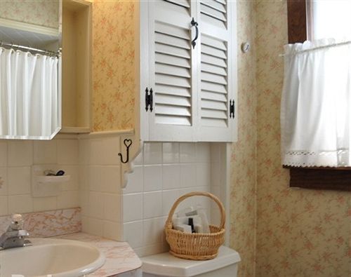 Bed and Breakfast Captain Josiah Cowles Place 