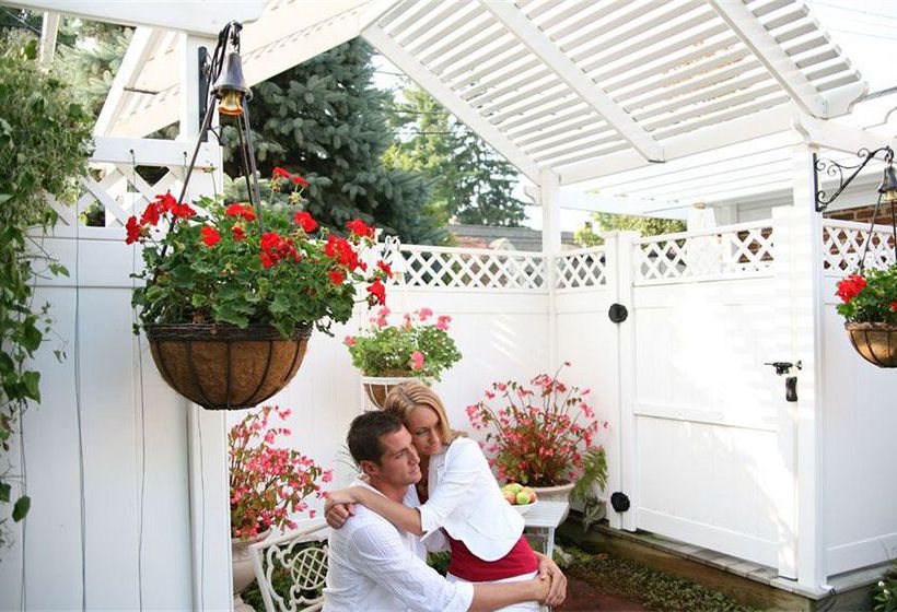 Prairieside Suites Luxury Bed And Breakfast 