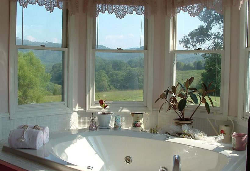 Bed and Breakfast Blue Mountain Mist Country Inn