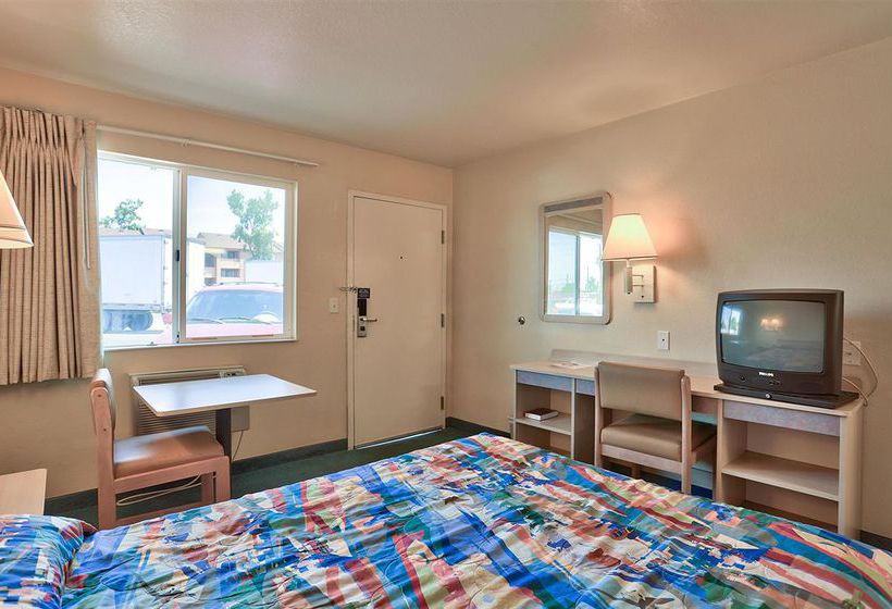Motel 6 Phoenix-black Canyon  | Phoenix | Arizona | United States 18
