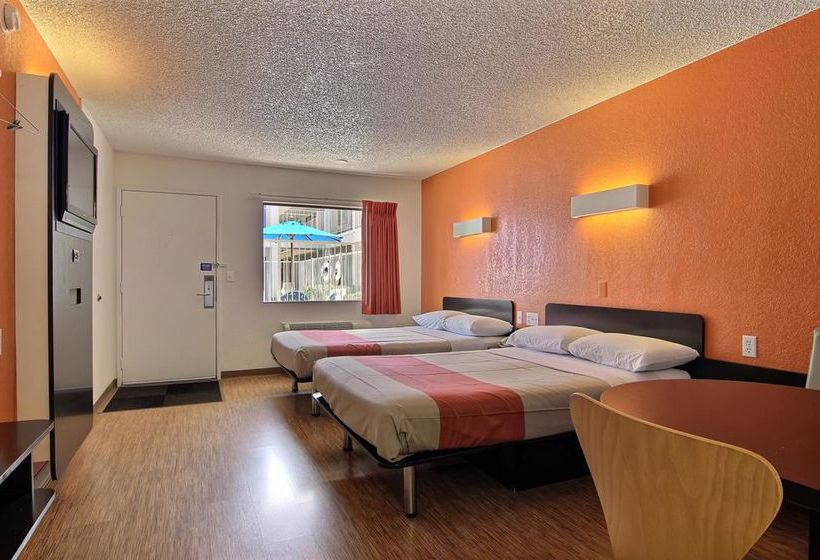 Motel 6 Albuquerque - Coors Road  | Albuquerque | New Mexico | United States 11