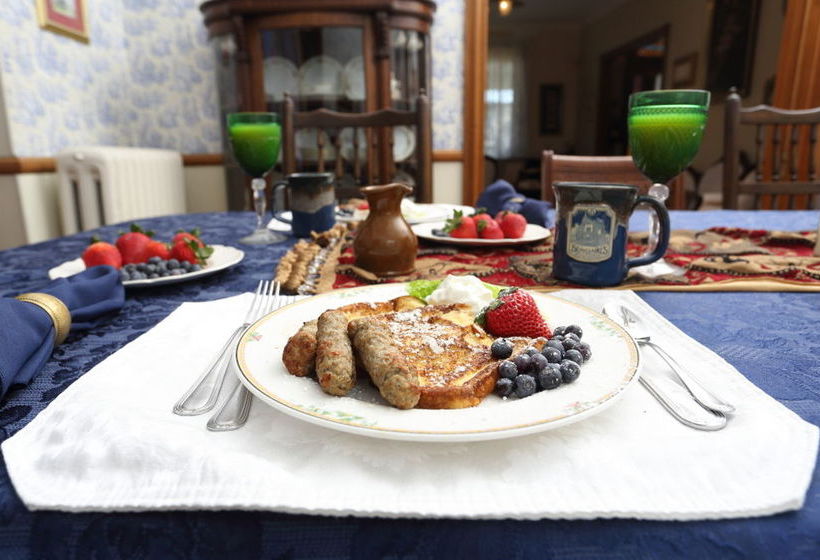 Beauclaires Bed & Breakfast Inn 