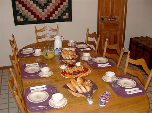 Rainbow Ridge Farms Bed And Breakfast  | Onalaska | Wisconsin | United States 12
