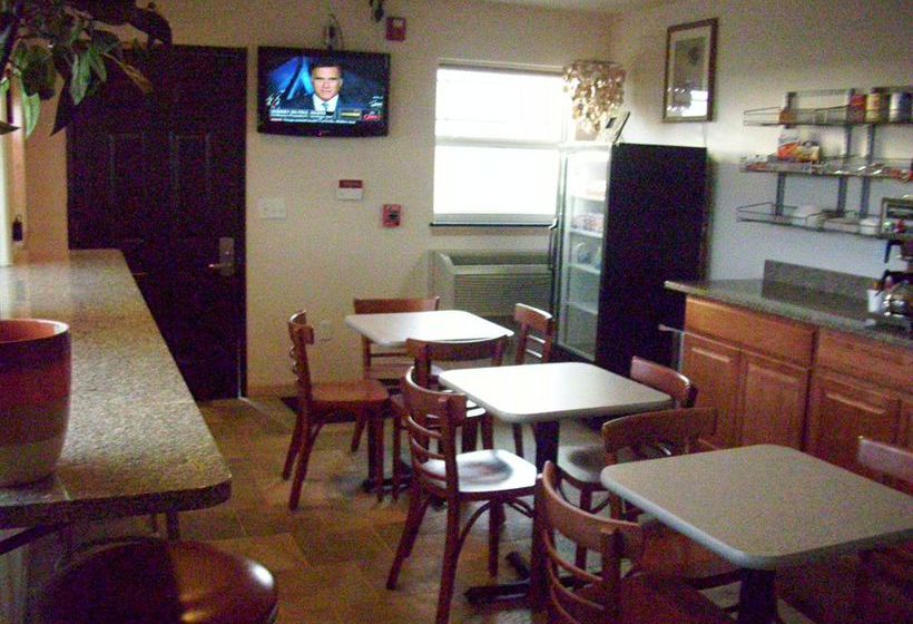 Hotel Price Pointe Inn Waukesha Wisconsin