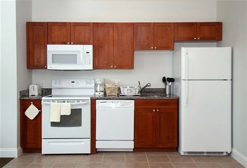 Crescent Suites  | Waltham | Massachusetts | United States 8