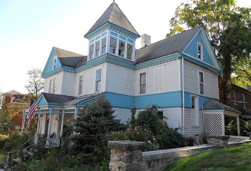 Hannibal Garden House Bed And Breakfast Hannibal Missouri