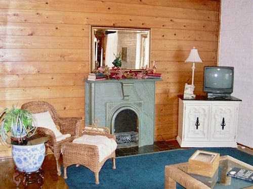 Bed and Breakfast The Rivers Edge Executive Suites 