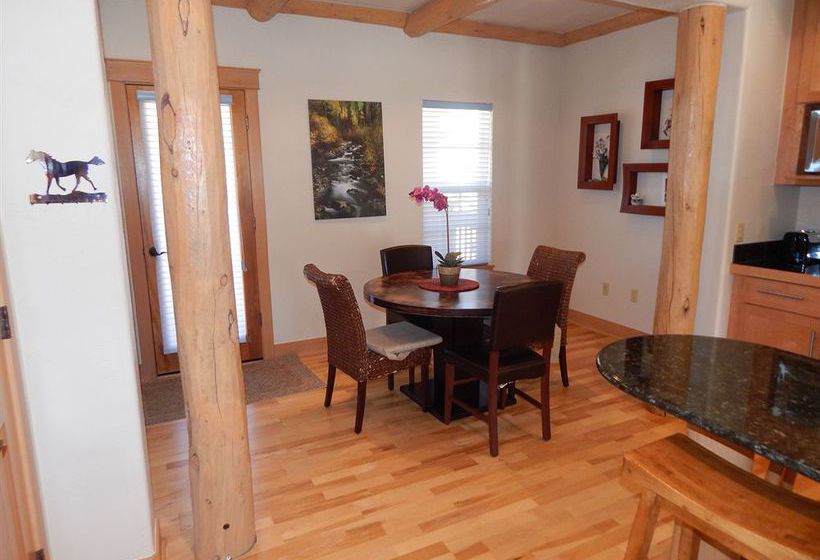 Hotel Red Quill Village  | Winter Park | Colorado | United States 14