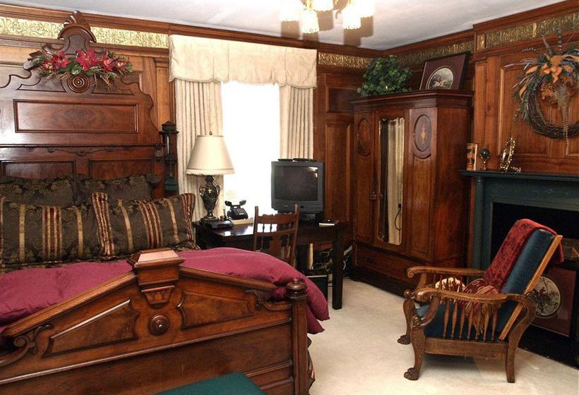 Bed and Breakfast Brass Pineapple Inn  | Charleston | West Virginia | United States 16