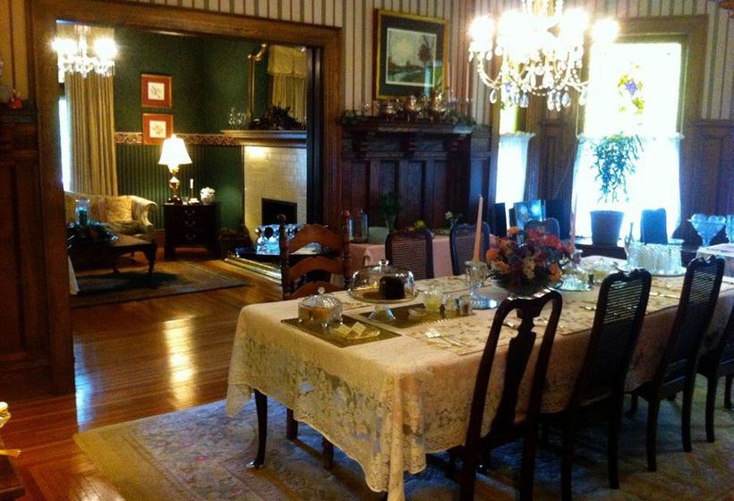 Bed and Breakfast Brass Pineapple Inn  | Charleston | West Virginia | United States 17