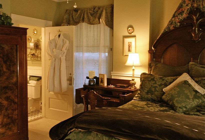 Bed and Breakfast Brass Pineapple Inn  | Charleston | West Virginia | United States 19