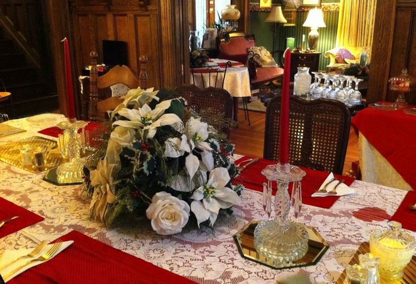 Bed and Breakfast Brass Pineapple Inn  | Charleston | West Virginia | United States 4