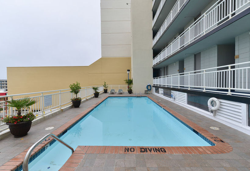 Hotel Ocean Suites  | Virginia Beach | Virginia | United States 8