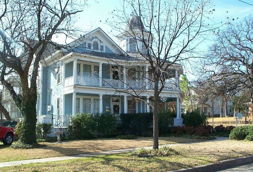 Bed and Breakfast Silk Stocking Row 