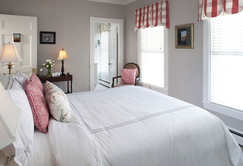 Brewster House Bed & Breakfast  | Freeport | Maine | United States 12