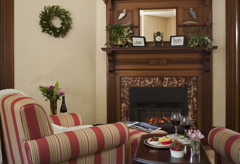 Brewster House Bed & Breakfast  | Freeport | Maine | United States 16