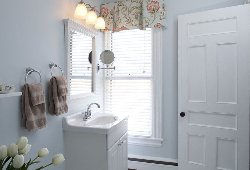 Brewster House Bed & Breakfast  | Freeport | Maine | United States 4