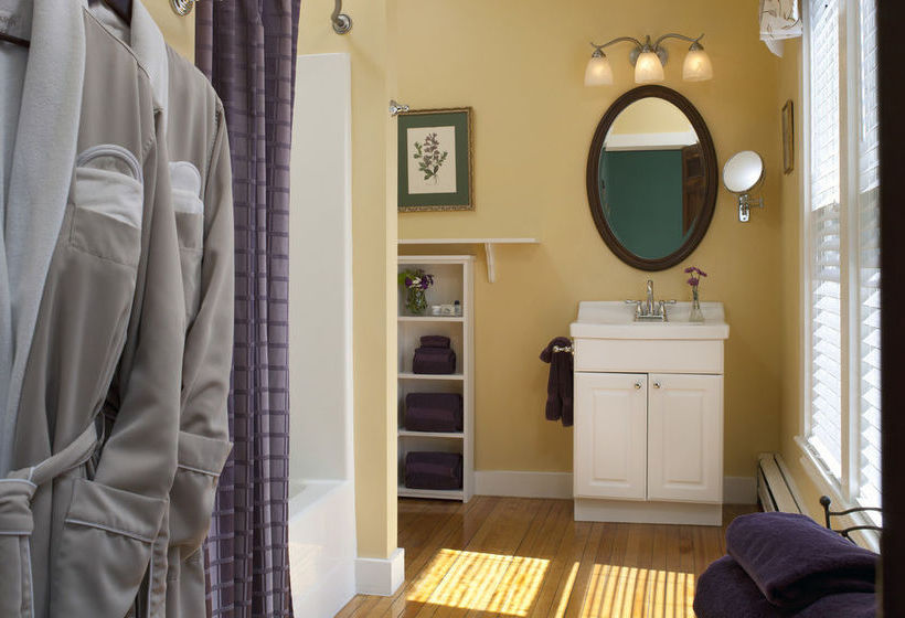 Brewster House Bed & Breakfast  | Freeport | Maine | United States 5