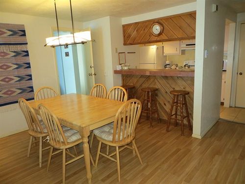 Hotel Chateaux Condo  | Crested Butte | Colorado | United States 4