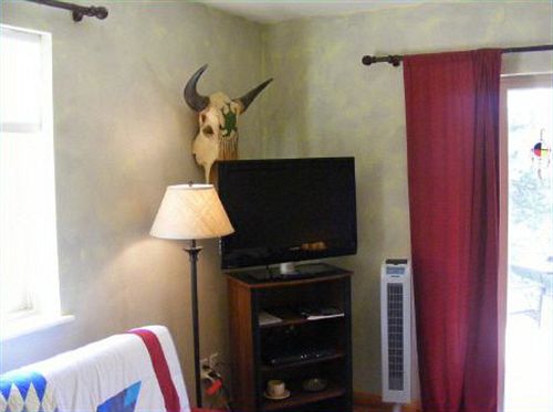 Coyote Blues Village Bed And Breakfast  | Rapid City | South Dakota | United States 19