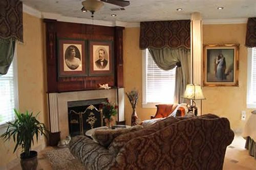 Lockheart Gables Romantic B&b Fort Worth Texas