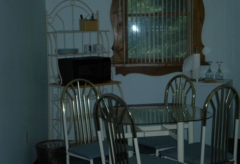 Bed and Breakfast Bears Lair Inn  | Stowe | Vermont | United States 7