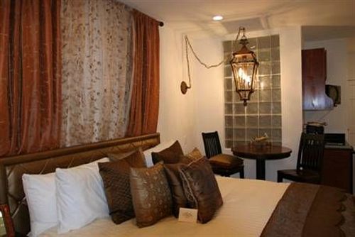 Bed and Breakfast The Columbia Inn At Peralynna  | Columbia | Maryland | United States 3