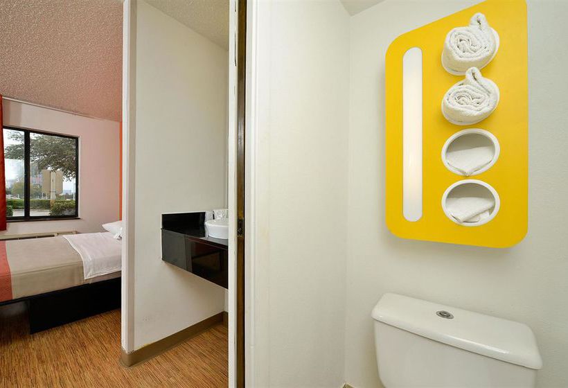 Motel 6 Plano - Preston Point  | Plano | Texas | United States 12